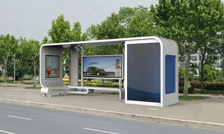 新型智能公交候车亭亮相河北保定